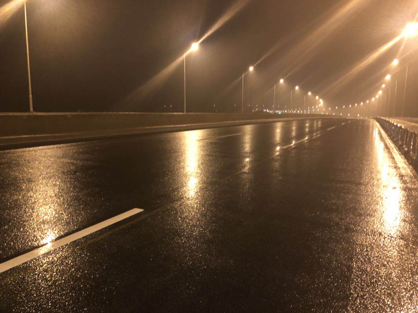吴淞江大桥无结冰积雪.jpg 吴淞江大桥无结冰积雪.jpg