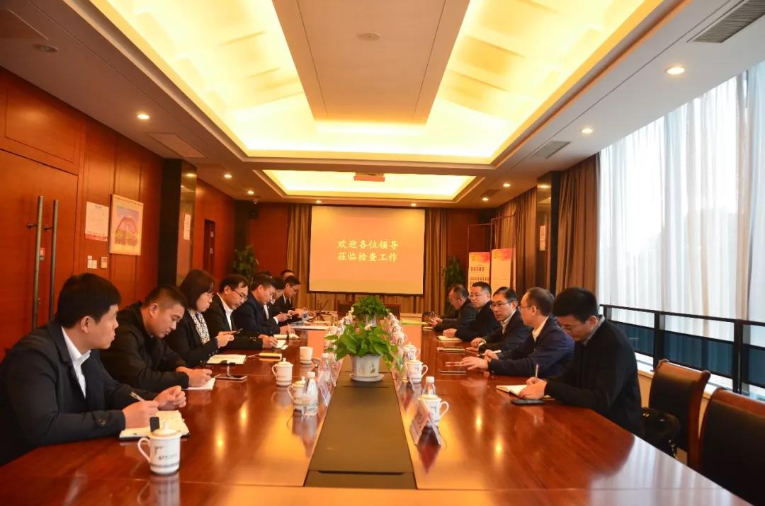 集团资讯-市安全生产监督管理局领导到公交检查指导.jpg 集团资讯-市安全生产监督管理局领导到公交检查指导.jpg
