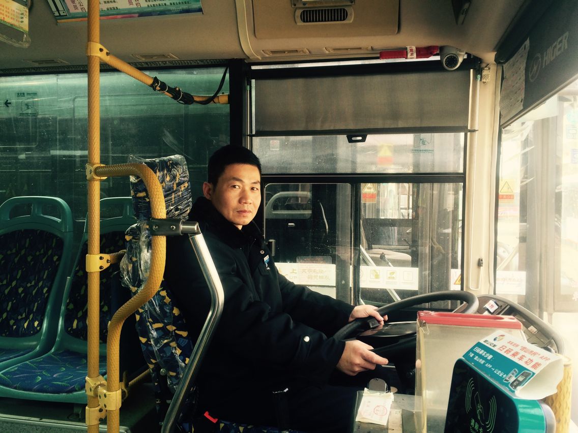 82路好人驾驶员袁建生.jpg 82路好人驾驶员袁建生.jpg