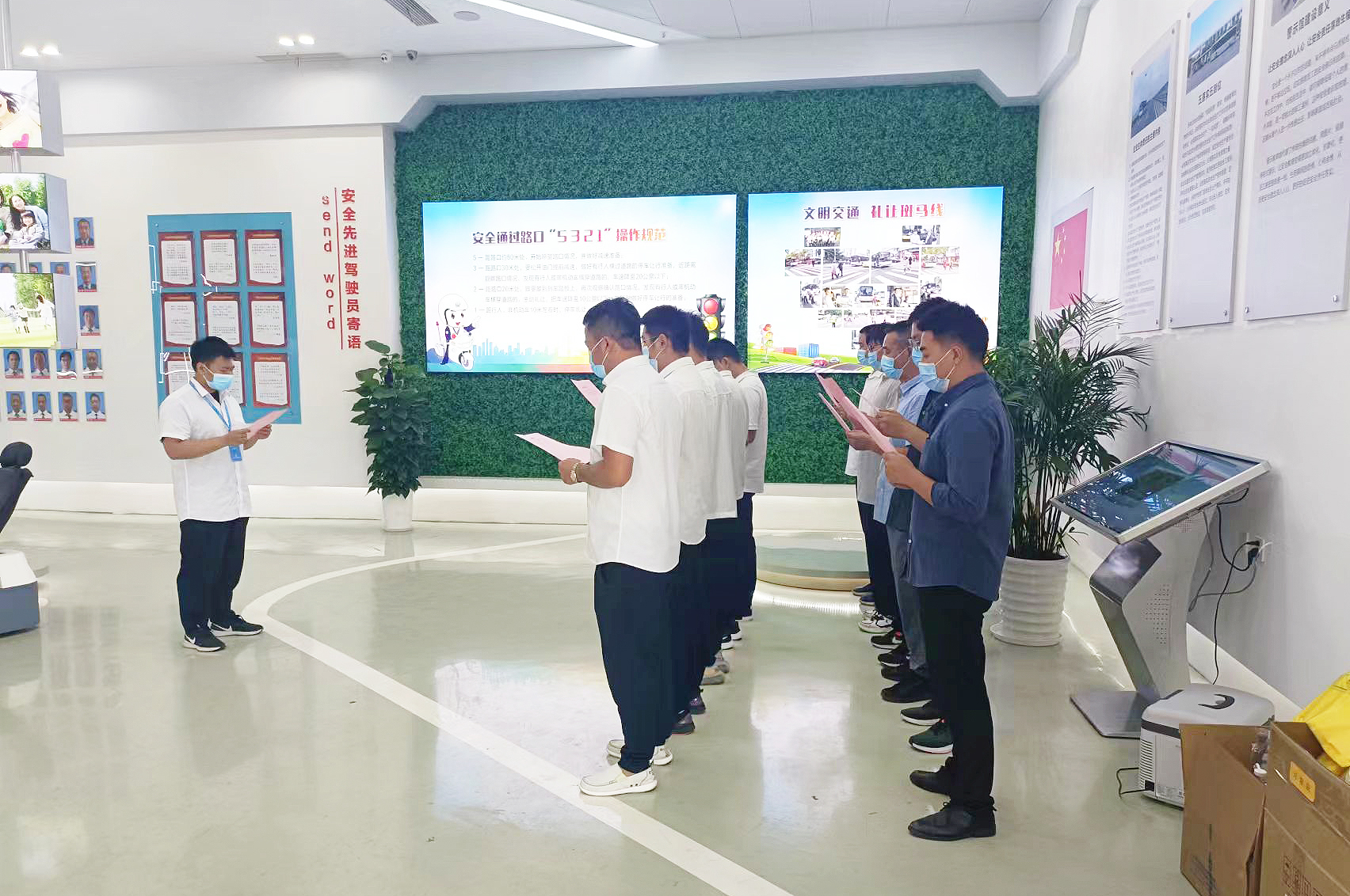驾储1.jpg 驾储1.jpg